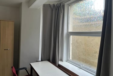 3 bed flat, Napier Terrace, Flat 1, Mutley, Plymouth, PL46ER - Image 5